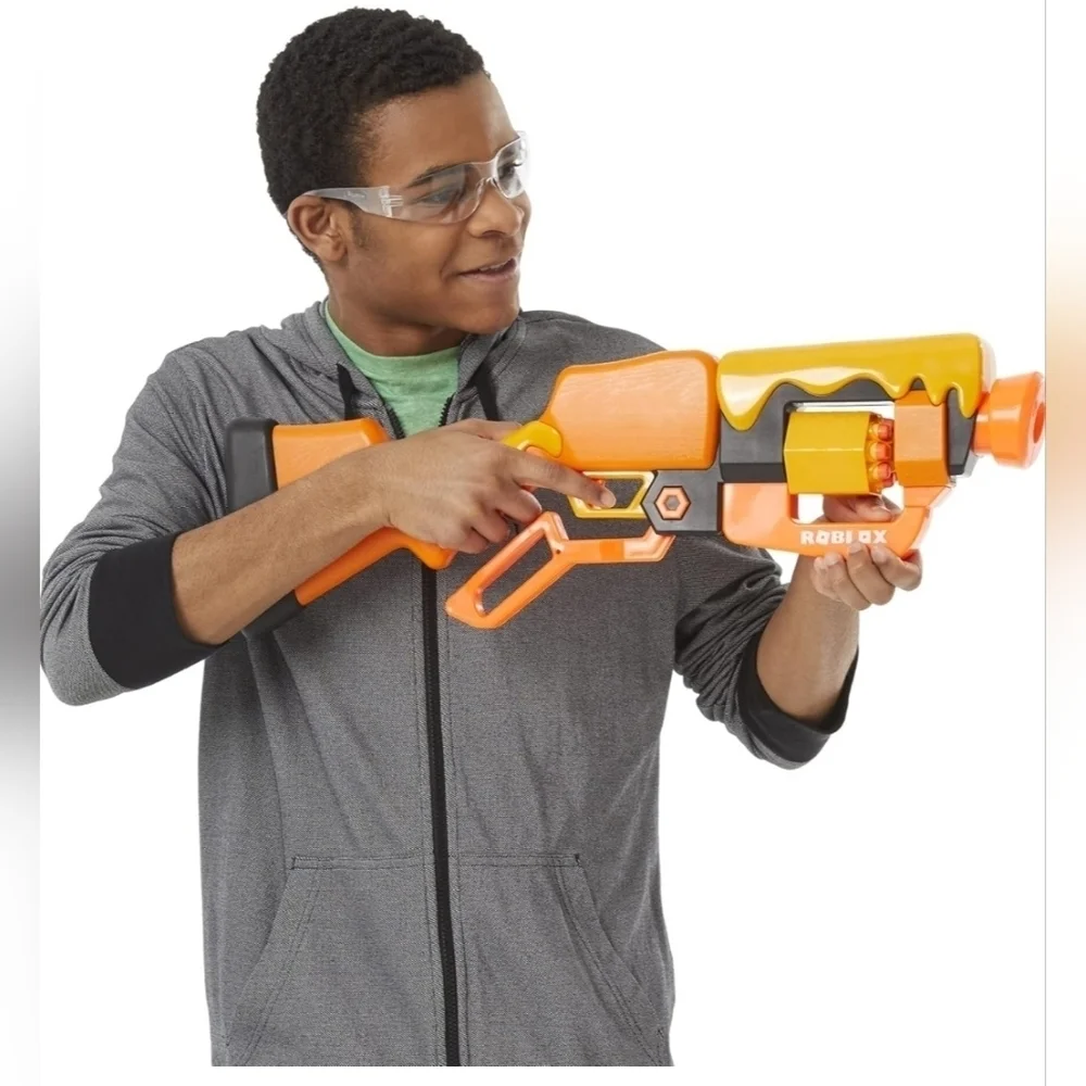 Nerf Roblox Adopt Me!: Bees! Lever Action Dart Blaster, Rotating 8-Dart Drum